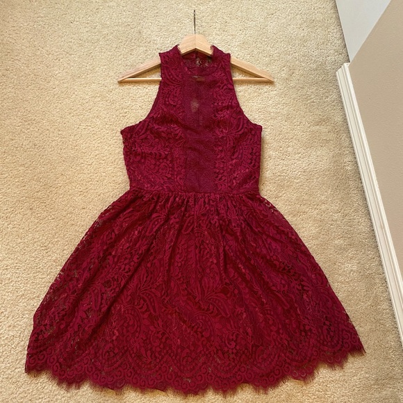 3 for $10 ✨4x Host Pick✨ Raspberry/ Wine All-Over Lace Dress - Picture 2 of 8